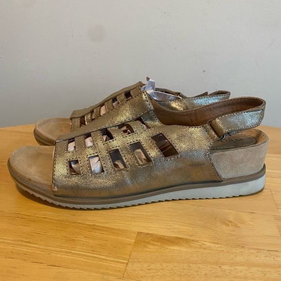 Eurosoft Shoes - Eurosoft by Sofft Gold Metallic Caged Comfort Sandals - Women's 9.5 M